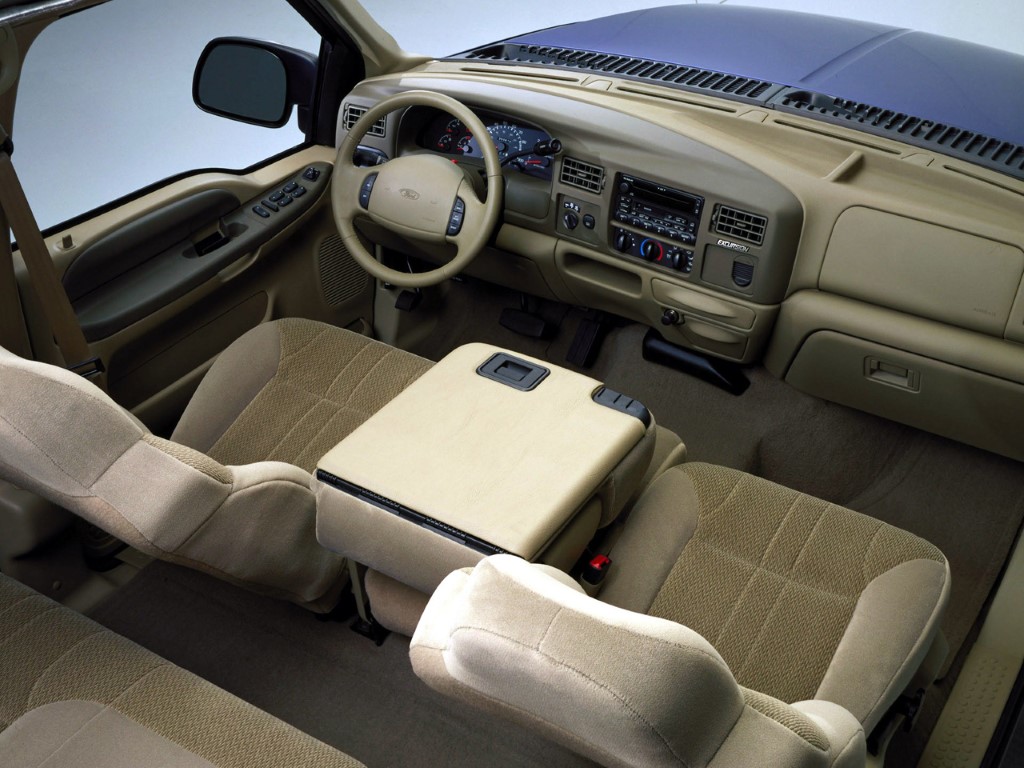 Ford Excursion 7.3 V8 4WD (Automatic)